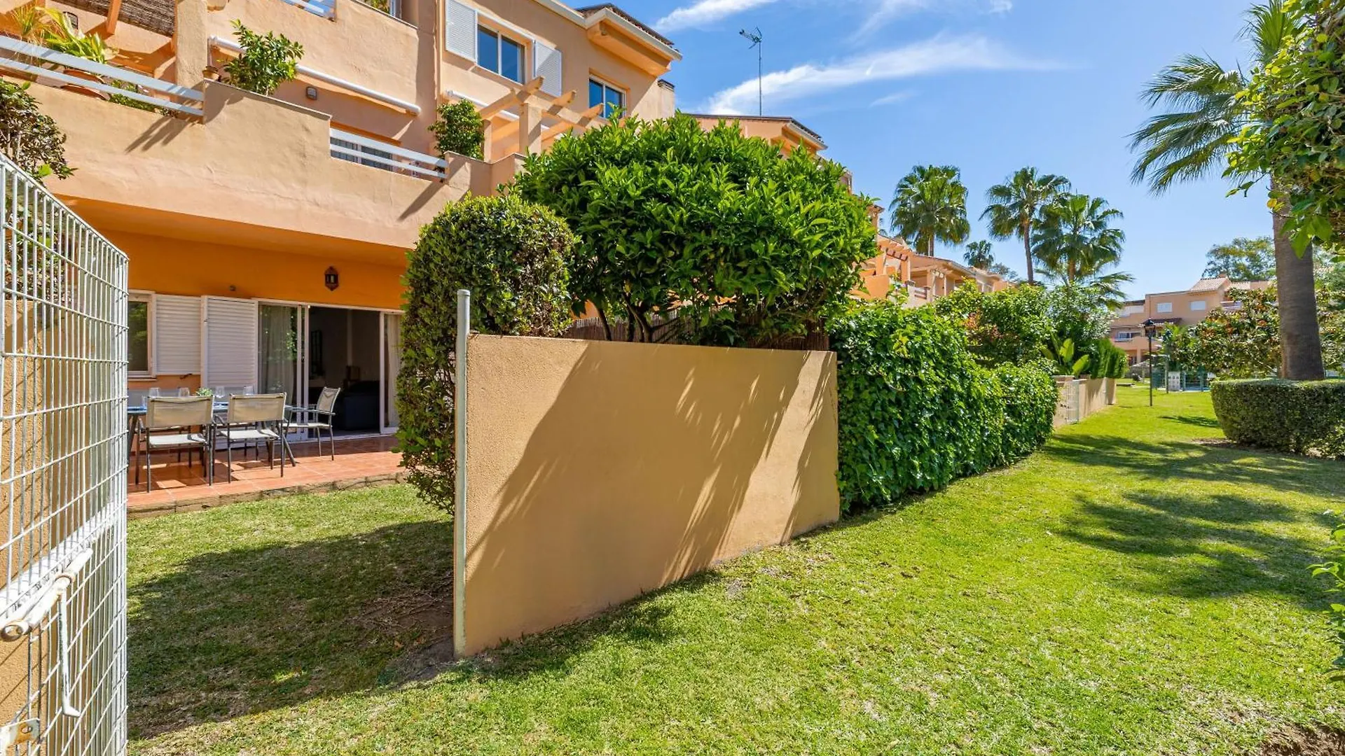 Dunas Beach Garden, Marbella 3 Beds, 100 Mts From The Sea İspanya