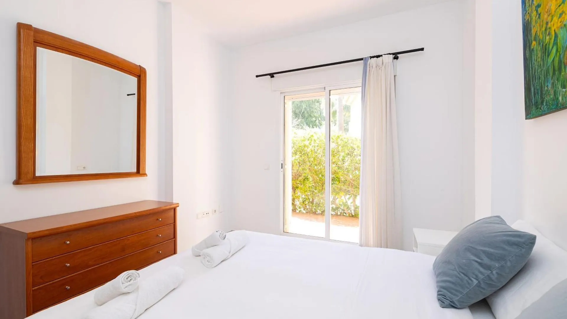 Dunas Beach Garden, Marbella 3 Beds, 100 Mts From The Sea Daire
