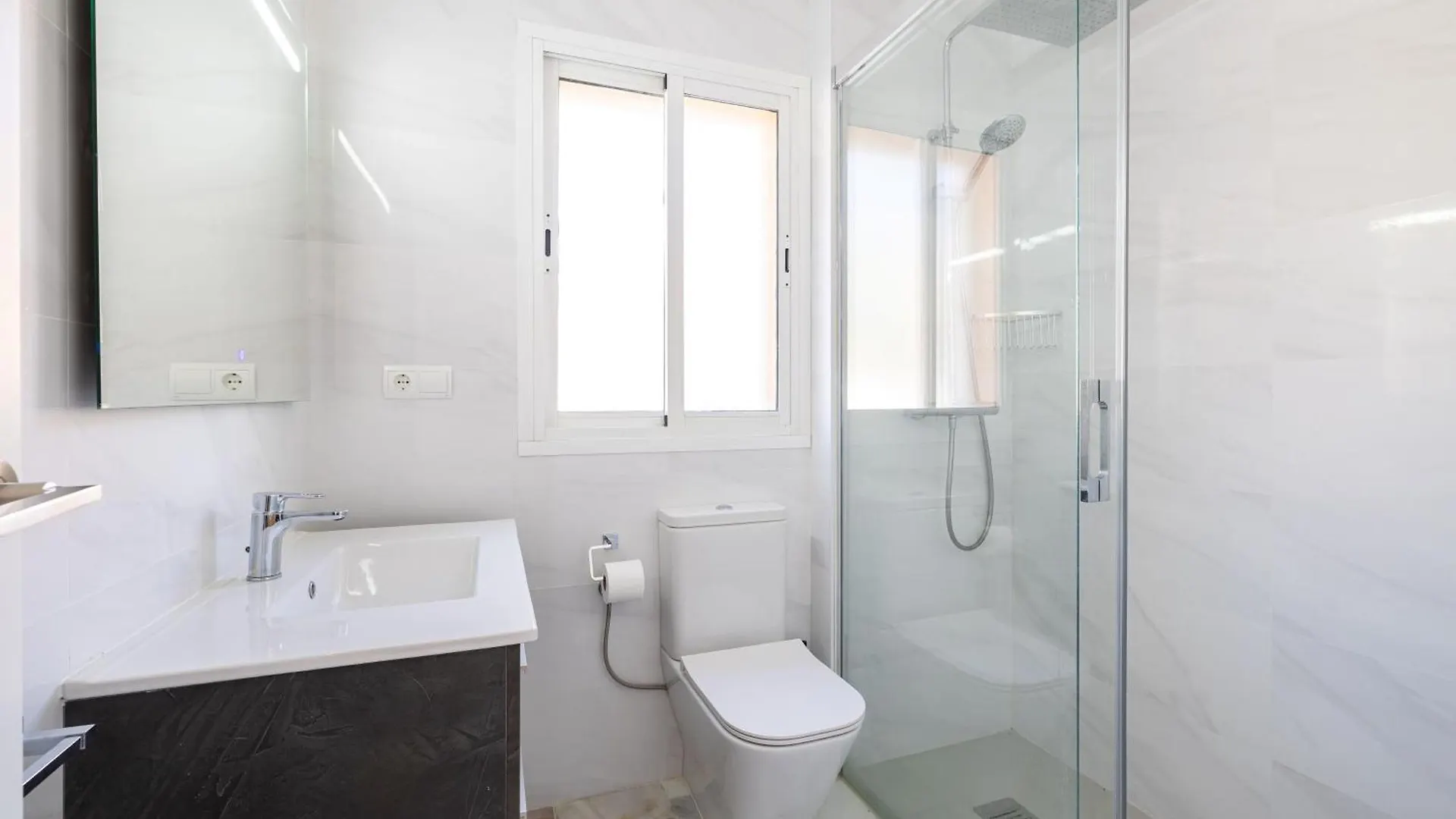 Dunas Beach Garden, Marbella 3 Beds, 100 Mts From The Sea Daire