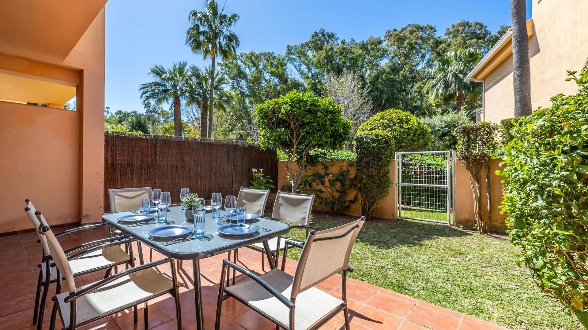 Daire Dunas Beach Garden, Marbella 3 Beds, 100 Mts From The Sea İspanya